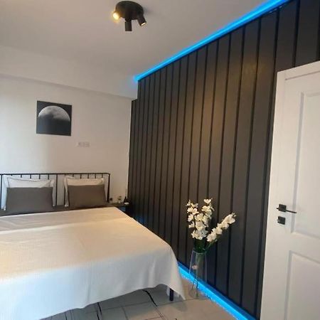 Q Luxury Apartment - Palas Center Яссы Экстерьер фото