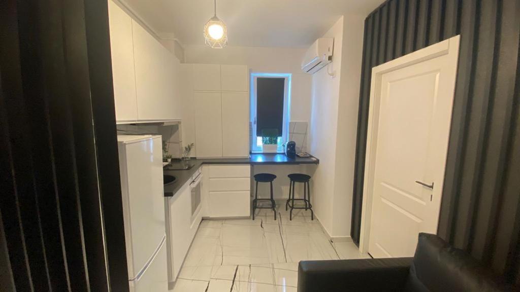 Q Luxury Apartment - Palas Center Яссы Экстерьер фото